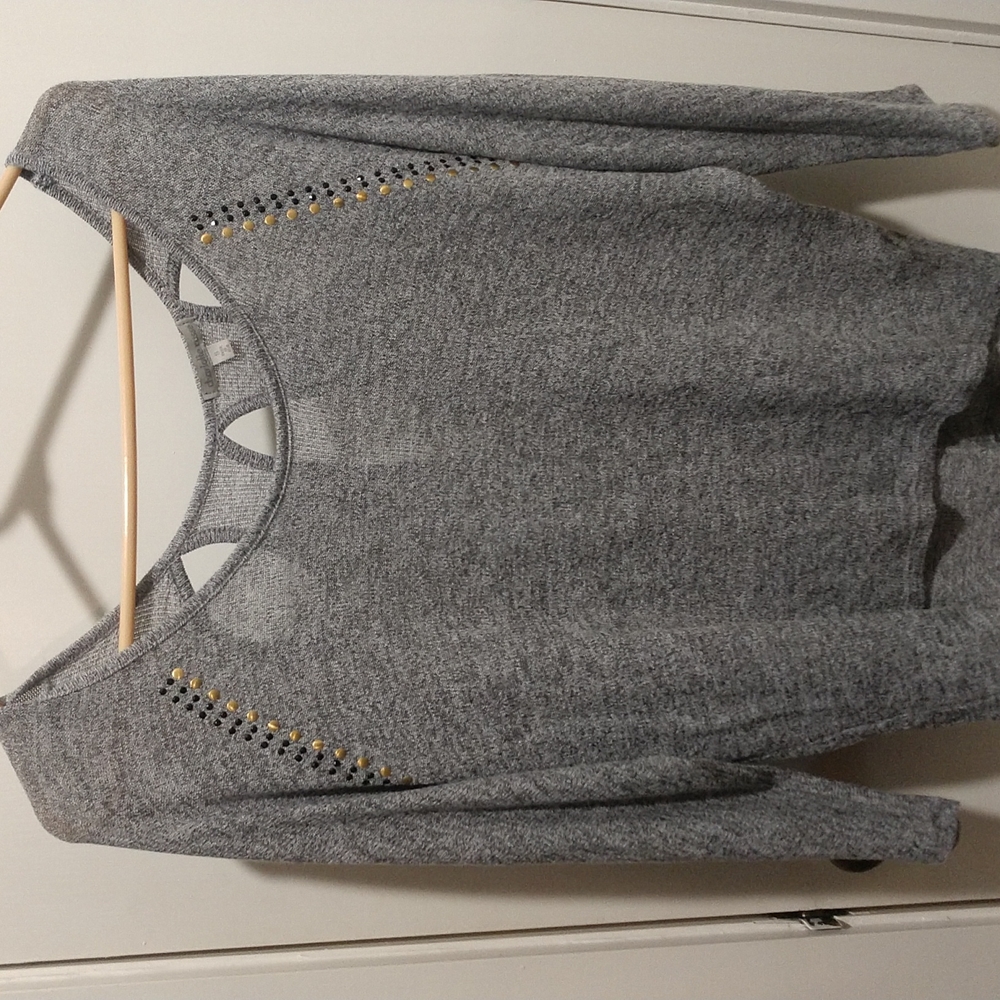 Grey sweater